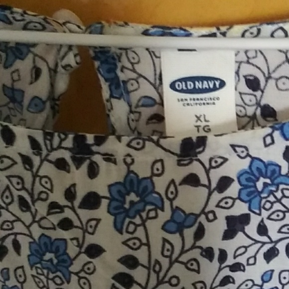 Top - Picture 2 of 4